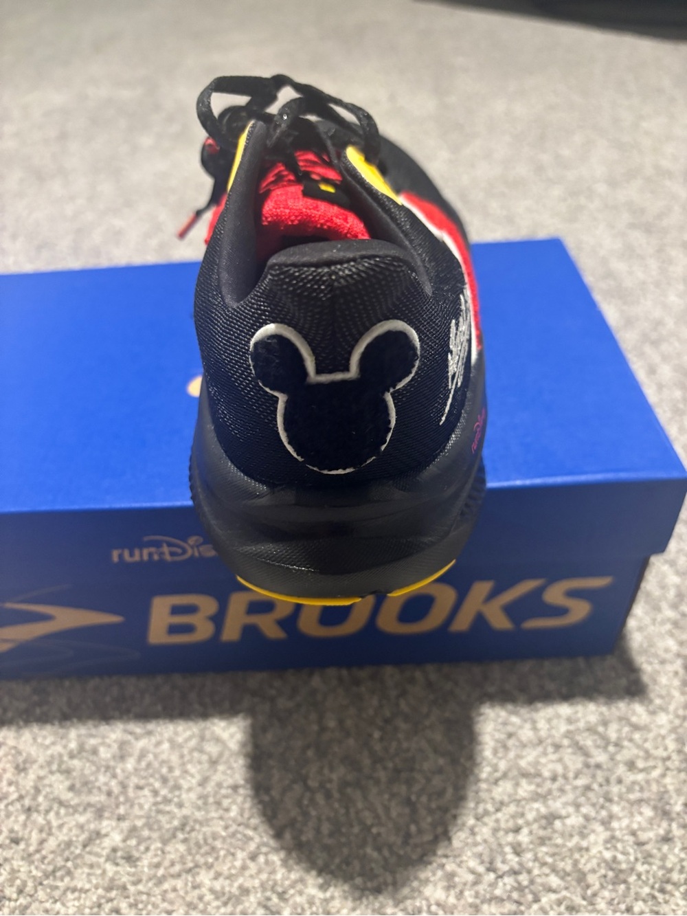 Brooks Women’s Ghost17 RunDisney Mickey Mouse (9) - Picture 2 of 7